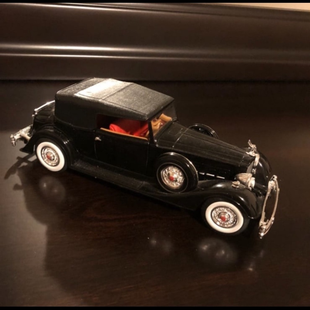 Collectible 1934 Packard Phaeton Diecast Model Car 1:32 Black Convertible - Picture 3 of 7